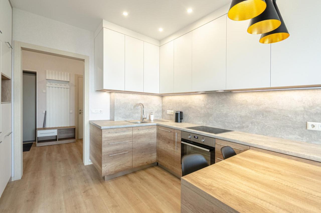 Petrovdom 5-25 In Cozy Apartment In Residential Complex "Beresteiskyi" 키예프 외부 사진