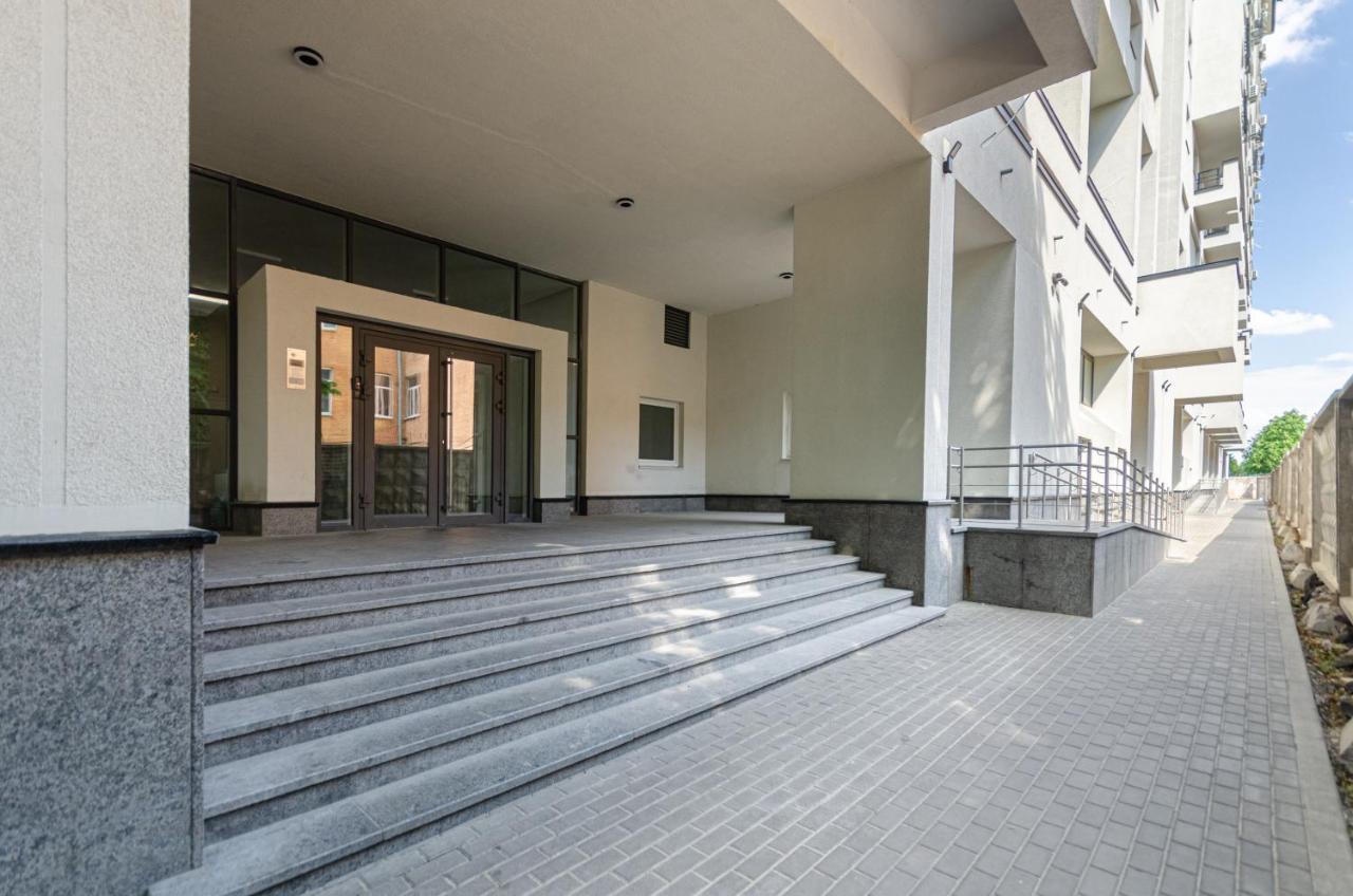 Petrovdom 5-25 In Cozy Apartment In Residential Complex "Beresteiskyi" 키예프 외부 사진